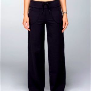 Lululemon Still Pant (Regular) Black